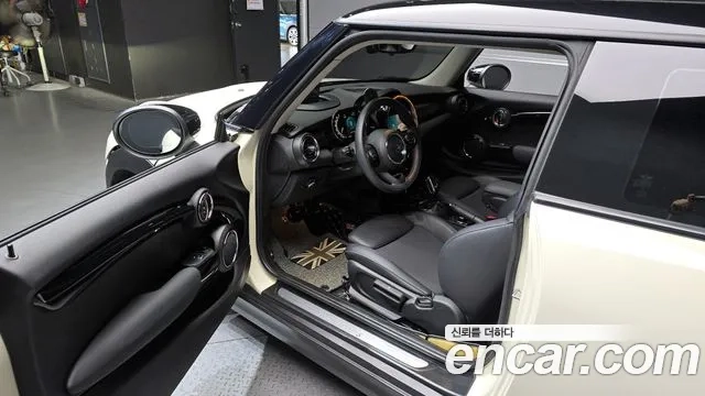 Mini Cooper S 2021 Жемчужный цвет из Кореи, фото 2