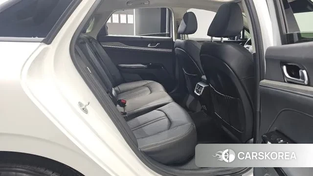 Kia The New K5 3rd generation 2024 Белый из Кореи, фото 2