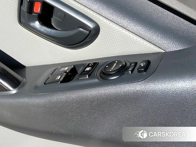 Hyundai The New Grand Starex 2020 Серебристо-серый из Кореи, фото 2