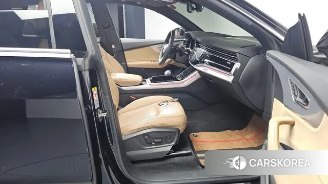 Audi Q8 (4M) 2020 Черный из Кореи, фото 2