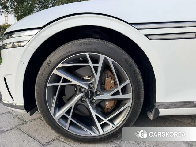Genisys G90 2023 Белый из Китая, фото 2