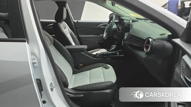 Chevrolet (GM Daewoo) Trax Crossover 2025 Белый из Кореи, фото 2