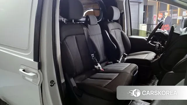 Hyundai Staria 2021 Белый из Кореи, фото 2