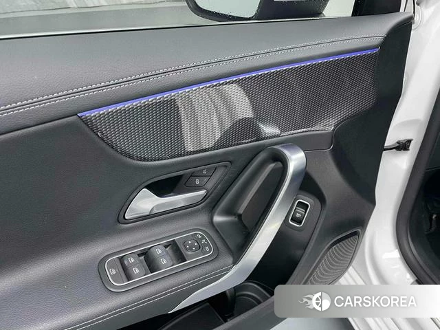 Mercedes-Benz Class A 2023 Белый из Китая, фото 2