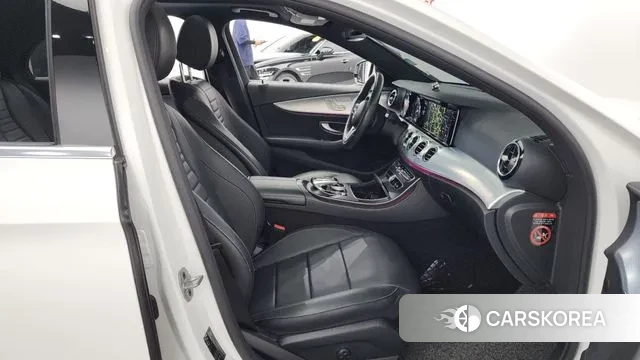 Mercedes-Benz E-Class W213 2019 Белый из Кореи, фото 2