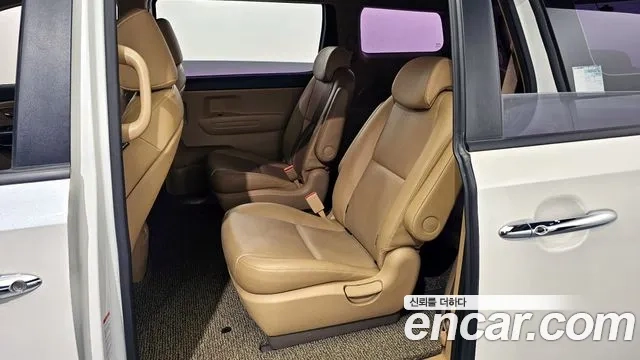 Kia The New Carnival 2018 Белый из Кореи, фото 2