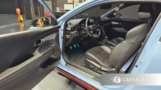 Hyundai Veloster (JS) 2019 Светло-серебряный цвет из Кореи, фото 2