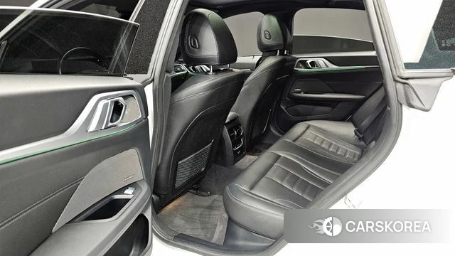 BMW i4 2023 Белый из Кореи, фото 2