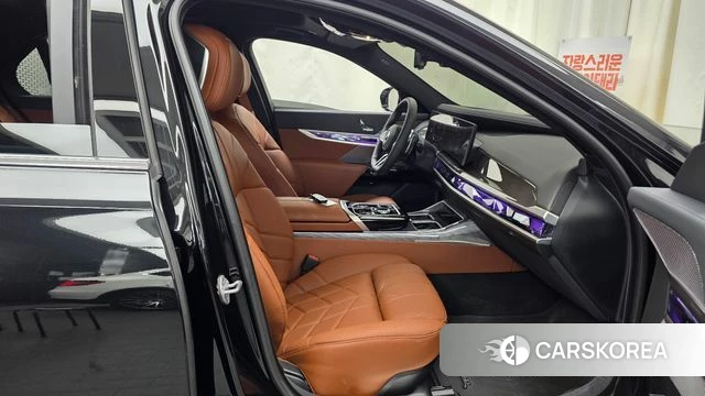 BMW 7 Series (G70) 2026 Черный из Кореи, фото 2