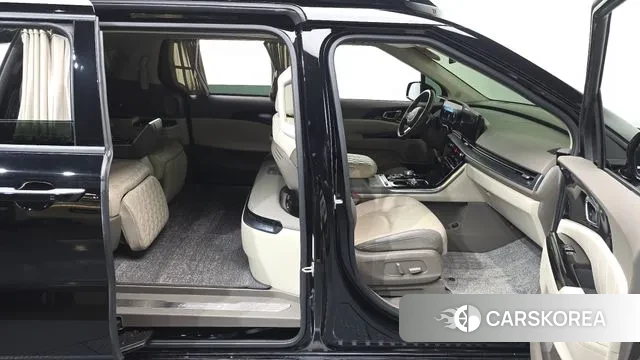 Kia Carnival 4th generation 2022 Черный из Кореи, фото 2