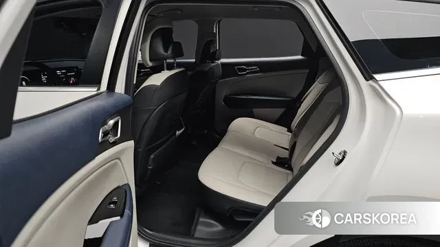 Kia Sportage 5th Generation 2023 Белый из Кореи, фото 2