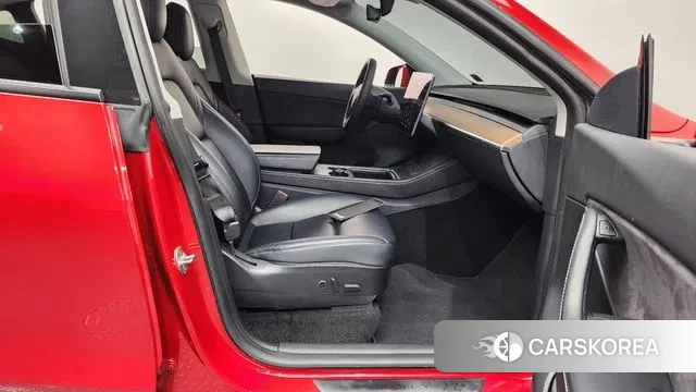 Tesla Model Y 2021 Красный из Кореи, фото 2