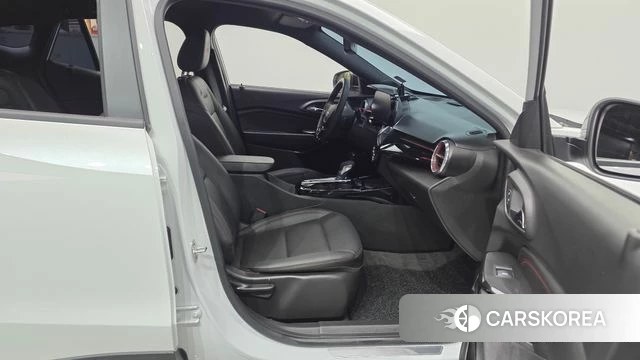 Chevrolet (GM Daewoo) Trax Crossover 2024 Белый из Кореи, фото 2