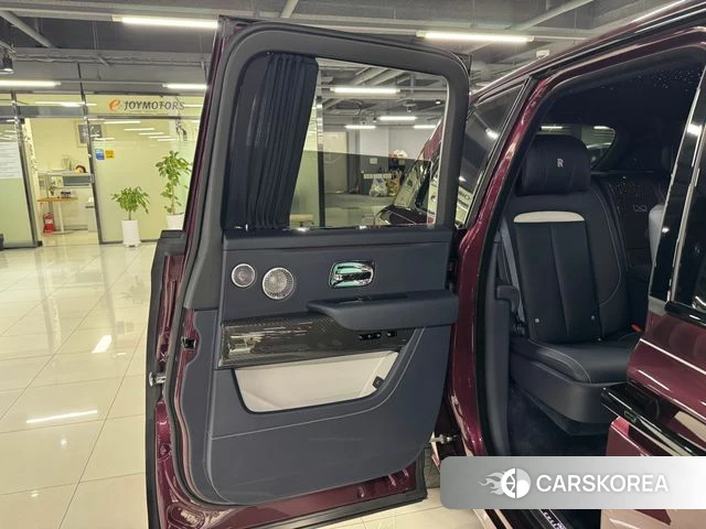 Rolls-Royce Cullinan 2025 Фиолетовый из Кореи, фото 2