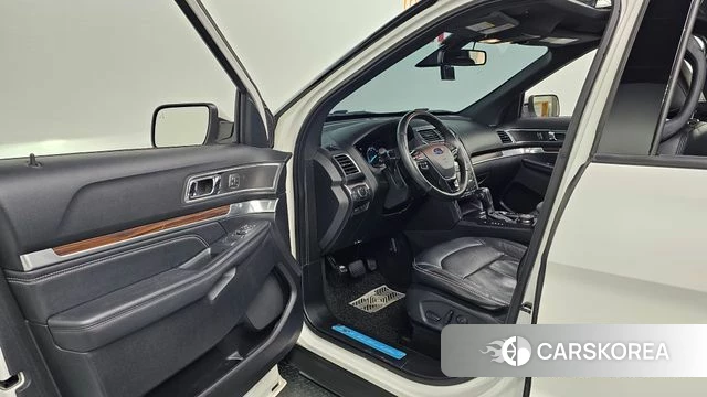Ford Explorer 2019 Белый из Кореи, фото 2