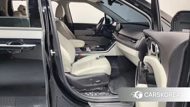 Kia Carnival 4th generation 2022 Черный из Кореи, фото 2