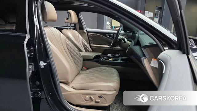Kia K8 Hybrid 2022 Черный из Кореи, фото 2