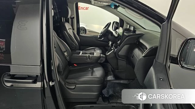 Hyundai Staria 2025 Черный из Кореи, фото 2