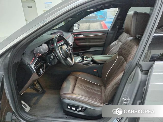 BMW 6 Series GT (G32) 2022 Серебристо-серый из Кореи, фото 2