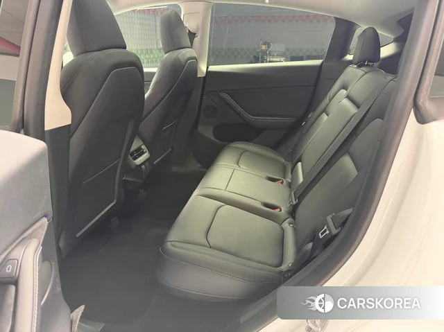 Tesla Model Y 2024 Белый из Кореи, фото 2