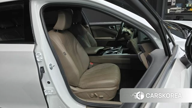 Kia K8 Hybrid 2024 Белый из Кореи, фото 2