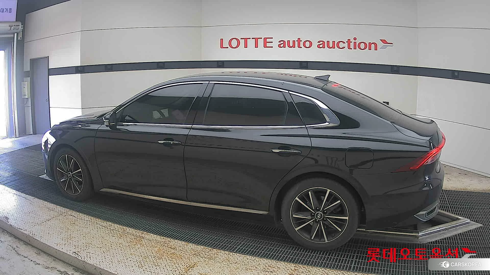 Hyundai Grandeur 2023 Abyss Black Pearl из Кореи, фото 2