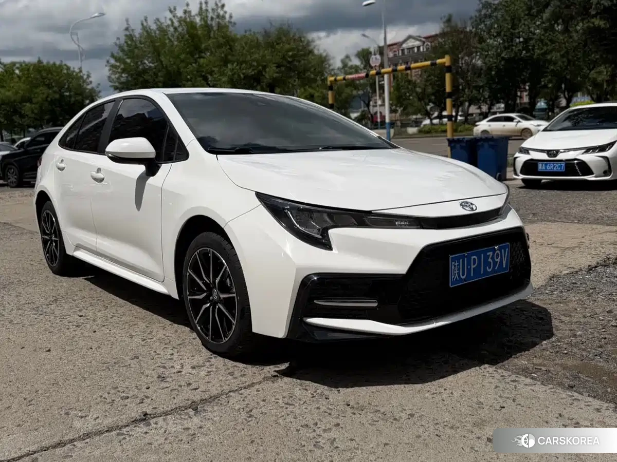 Toyota Levin 2023 Белый из Китая, фото 2