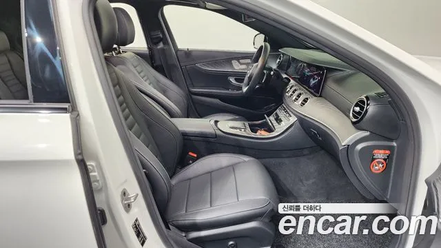 Mercedes-Benz E-Class W213 2023 Белый из Кореи, фото 2