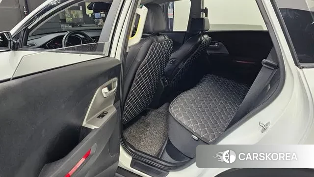 Kia Niro Plus 2023 Белый из Кореи, фото 2