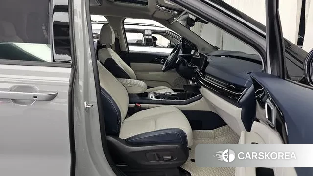 Kia The New Carnival 4th Generation 2024 Серебристо-серый из Кореи, фото 2