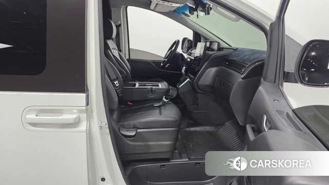 Hyundai Staria 2024 Белый из Кореи, фото 2