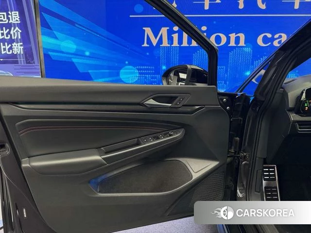 Volkswagen Golf GTI 2021 Черный из Китая, фото 2