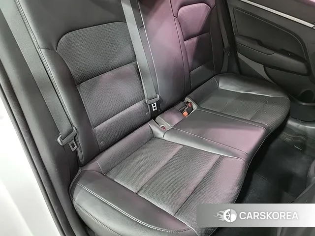 Hyundai Avante AD 2018 Белый из Кореи, фото 2