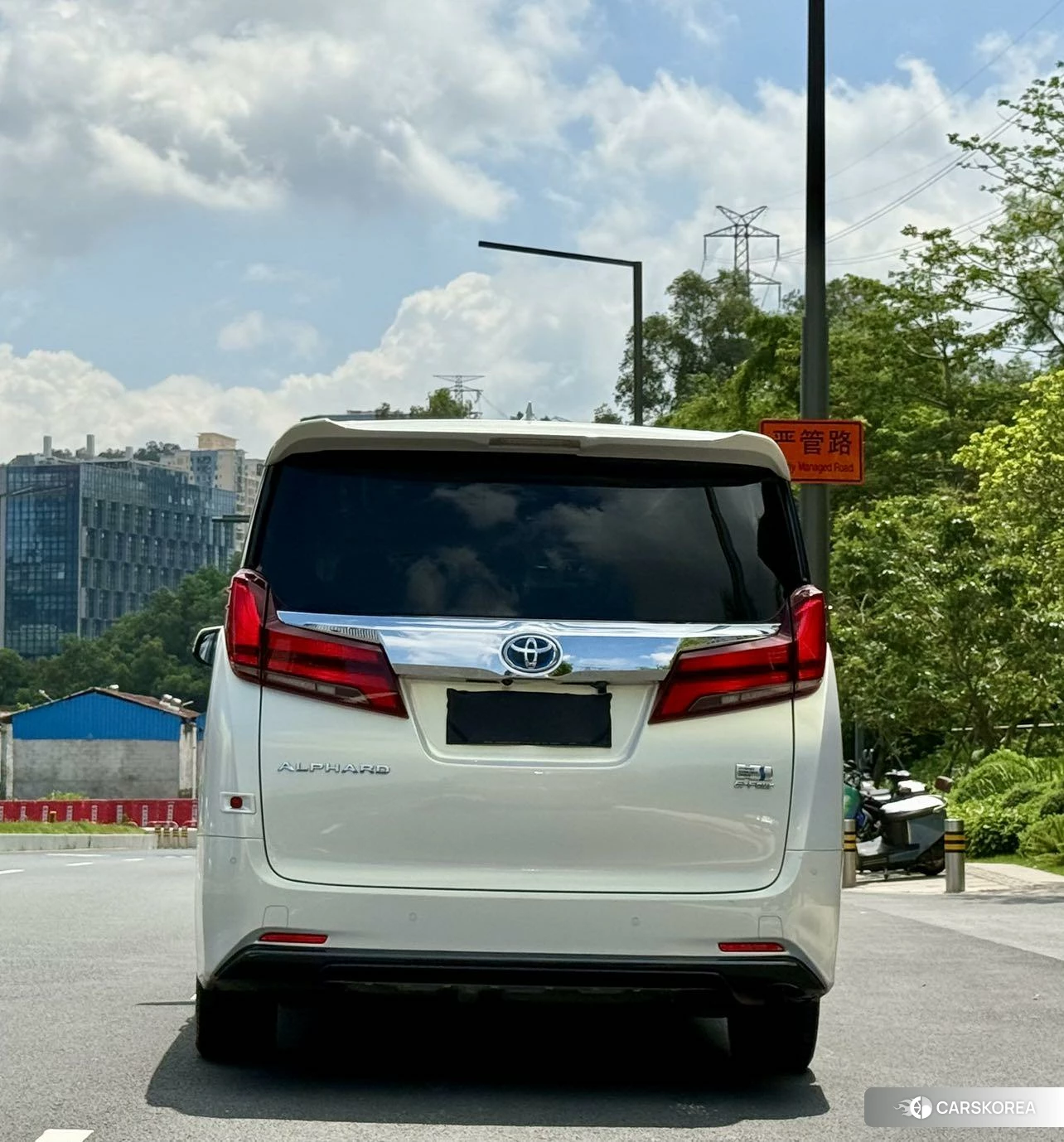 Toyota Alphard 2021 Белый из Китая, фото 2