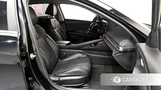 Hyundai Avante Hybrid (CN7) 2022 Черный из Кореи, фото 2