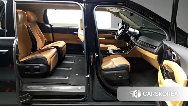 Kia Carnival 4th generation 2023 Черный из Кореи, фото 2