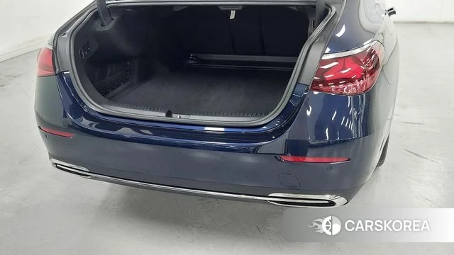 Mercedes-Benz E-Class W214 2024 Синий из Кореи, фото 2