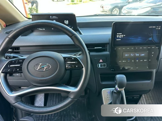 Hyundai Staria 2023 Серый из Кореи, фото 2