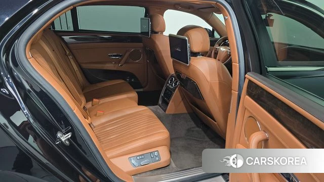 Bentley Flying Spur 2nd Generation 2018 Черный из Кореи, фото 2