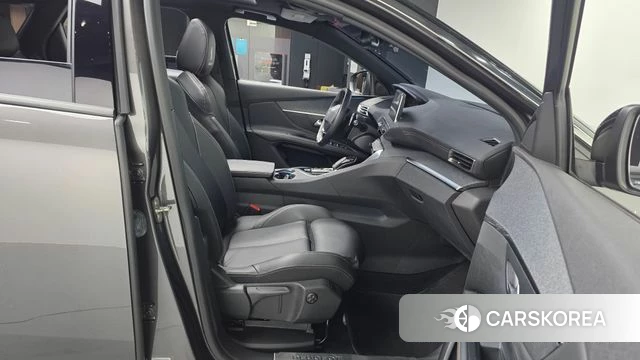 Peugeot 3008 second generation 2018 Серый из Кореи, фото 2
