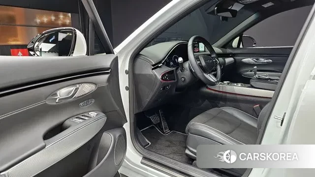 Genesis GV70 2023 Белый из Кореи, фото 2