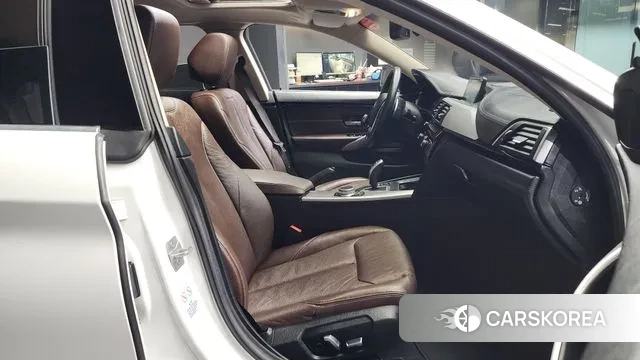 BMW 4 Series (F32) 2020 Белый из Кореи, фото 2