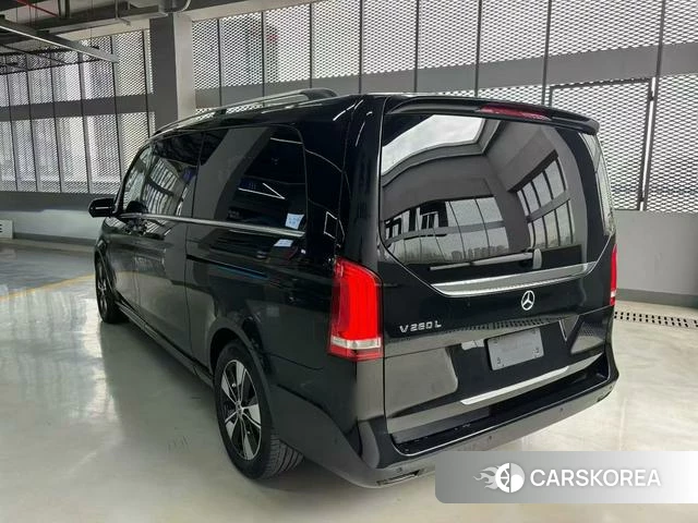 Mercedes-Benz V-class 2024 Черный из Китая, фото 2