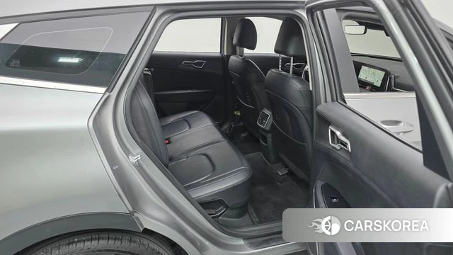 Kia Sportage 5th Generation Hybrid 2023 Серебристо-серый из Кореи, фото 2