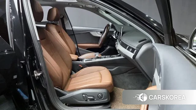 Audi A4 (B9) 2019 Черный из Кореи, фото 2