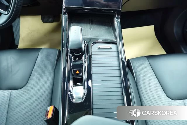 Geely Automobile Boyue 2024 Белый из Китая, фото 2
