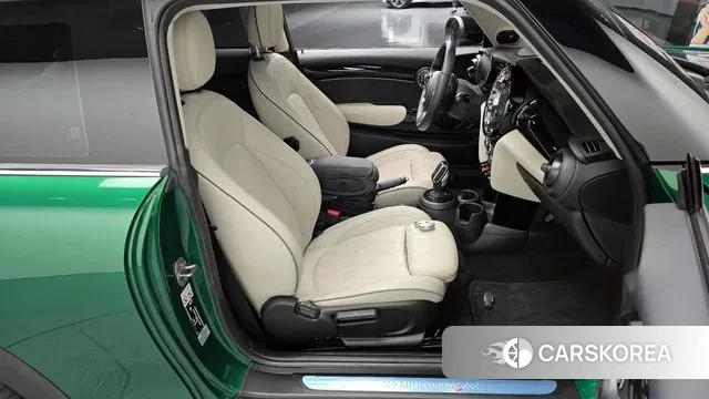 Mini Cooper S 2023 Зеленый из Кореи, фото 2