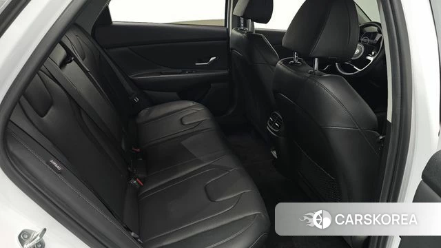 Hyundai The New Avante (CN7) 2024 Белый из Кореи, фото 2