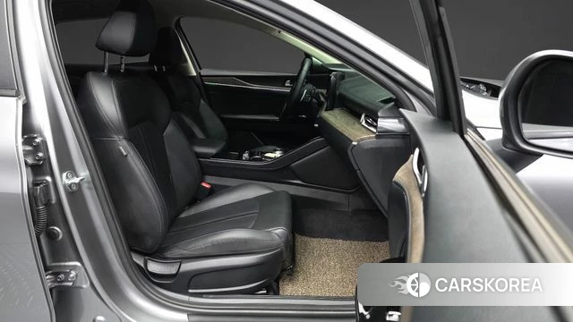 Kia K5 3rd generation 2022 Серебристо-серый из Кореи, фото 2