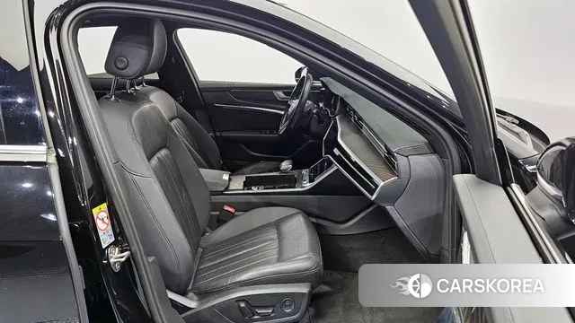 Audi A6 (C8) 2020 Черный из Кореи, фото 2